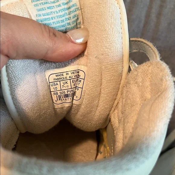 Reebok Vintage Off-White High-Top Sneakers - Picture 5 of 6